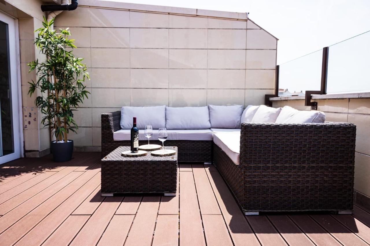 Lujoso Atico Entre 2 Playas Con Garaje, Terraza, Vistas Y Wifi Apartment Gijon Bagian luar foto