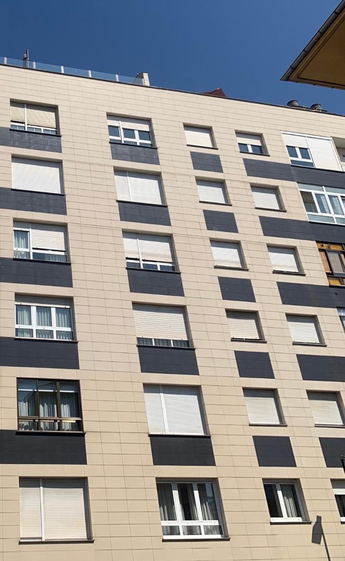 Lujoso Atico Entre 2 Playas Con Garaje, Terraza, Vistas Y Wifi Apartment Gijon Bagian luar foto